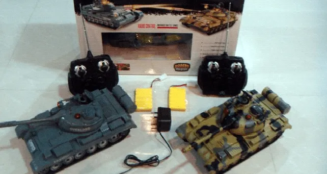 2 VS Mini Remote Control Electric RC Laser Tag Battle Tanks