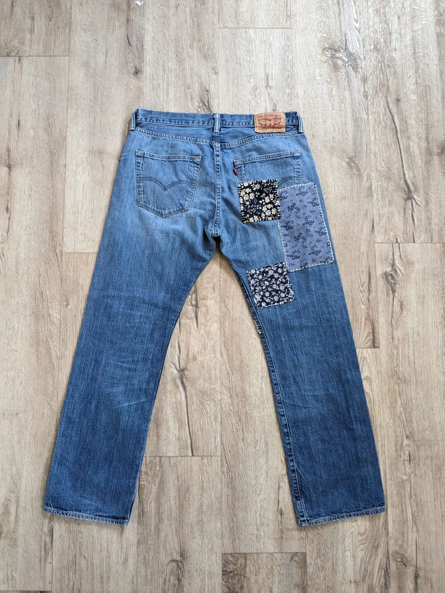 #31 Patched Vintage Jeans 34"