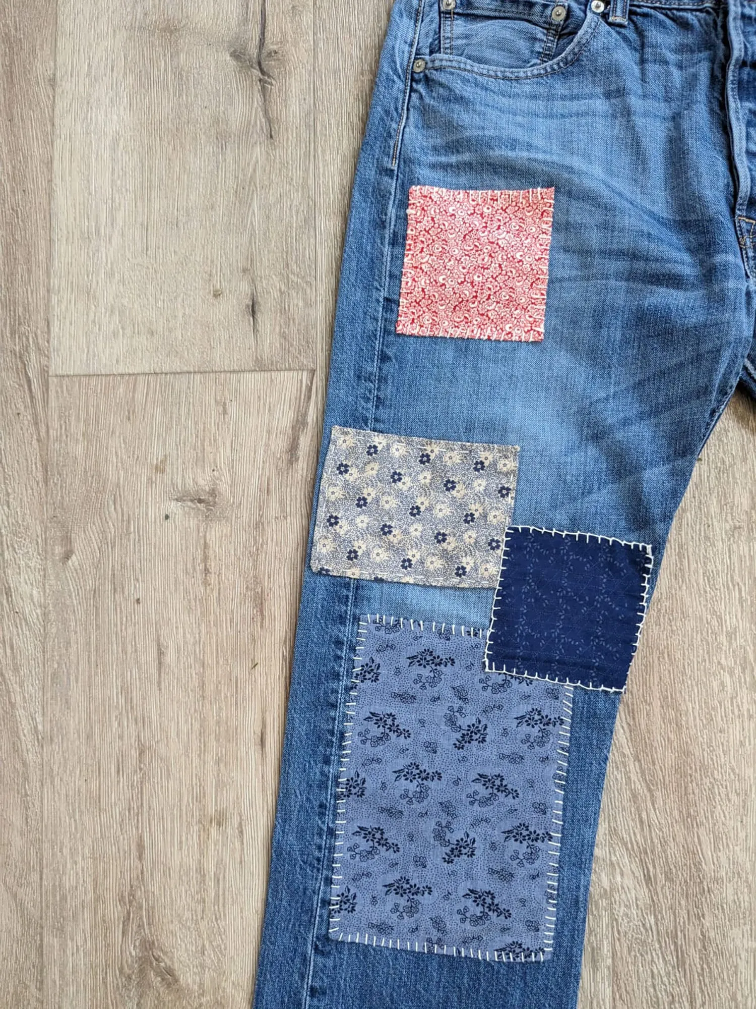 #31 Patched Vintage Jeans 34"
