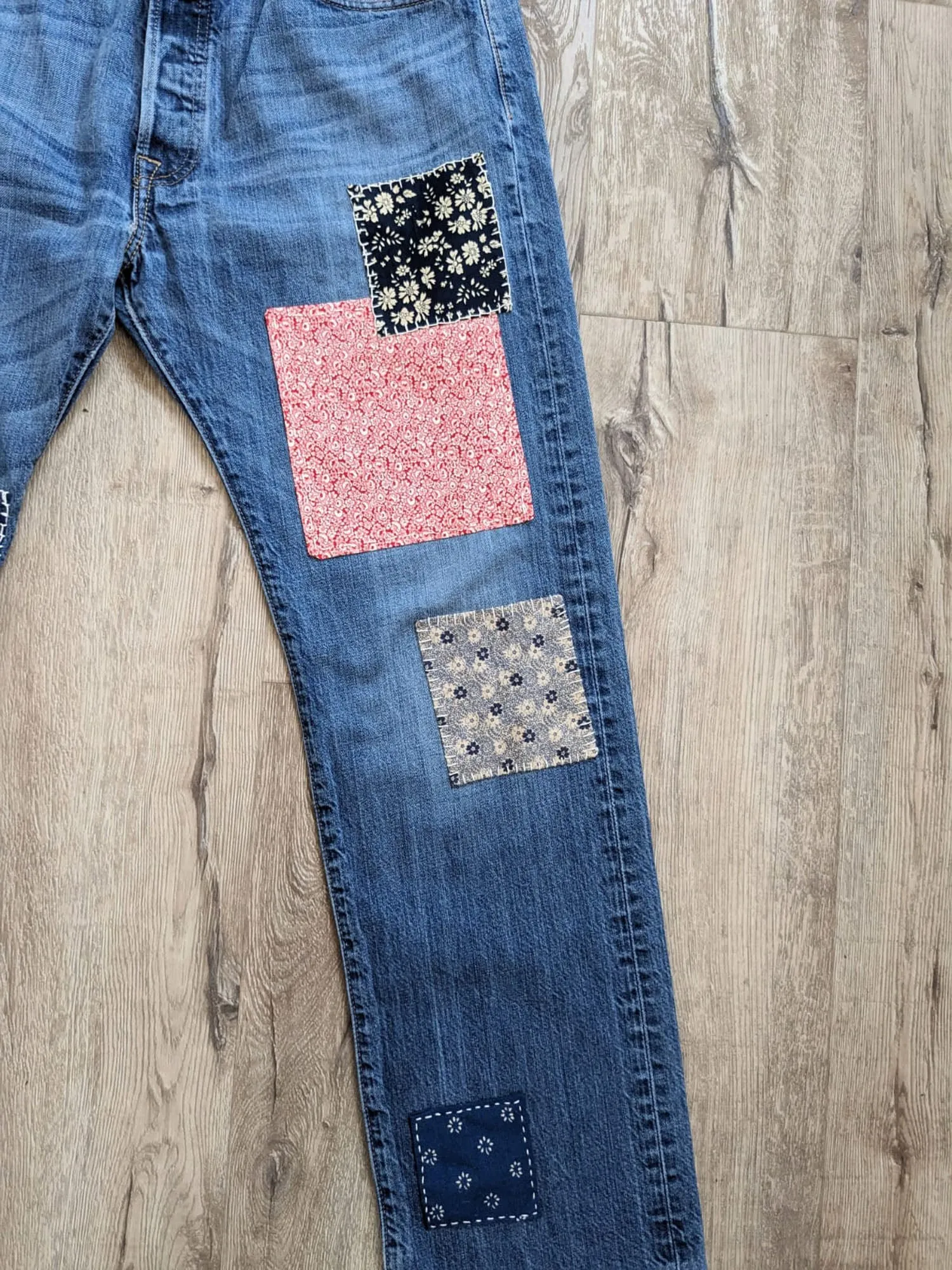 #31 Patched Vintage Jeans 34"