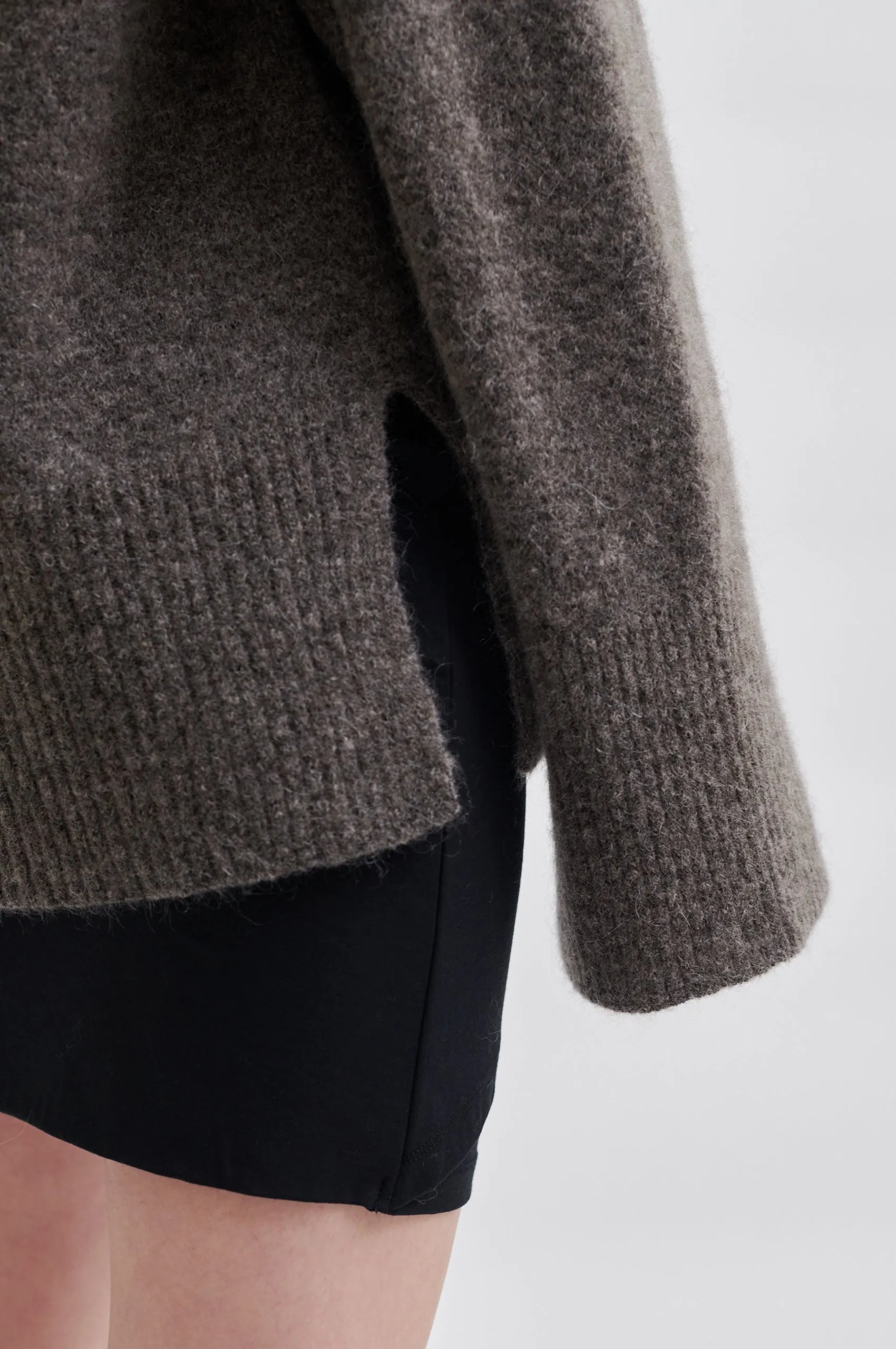 Brookline Knit Raglan O-Neck
