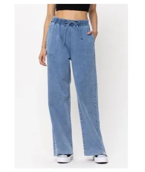 Casey Medium Denim Jeans