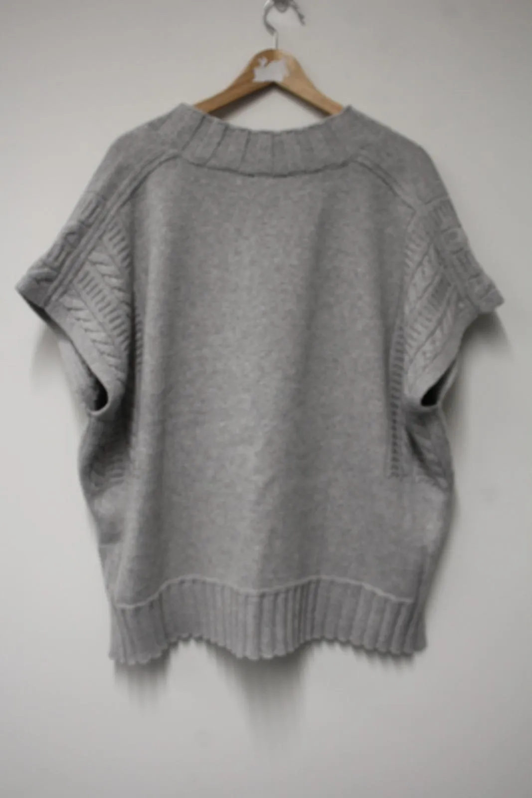 JIGSAW Ladies Pale Grey Wool/Cashmere Blend Cable Knit Sleeveless Pullover XXL