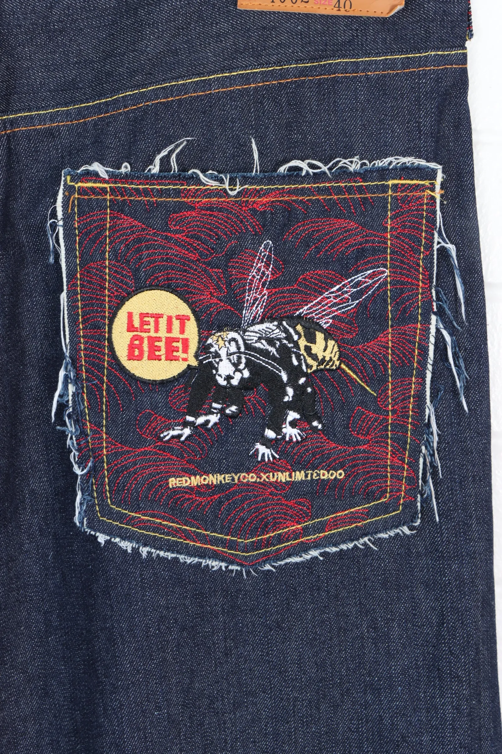 RMC Red Monkey "Let It Bee!" Embroidered Y2K Jeans (40)