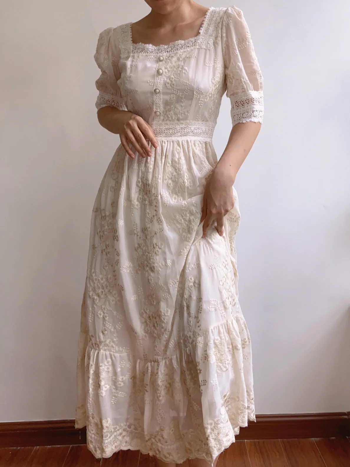 Square Neck Half Sleeve Lace Flower Dress