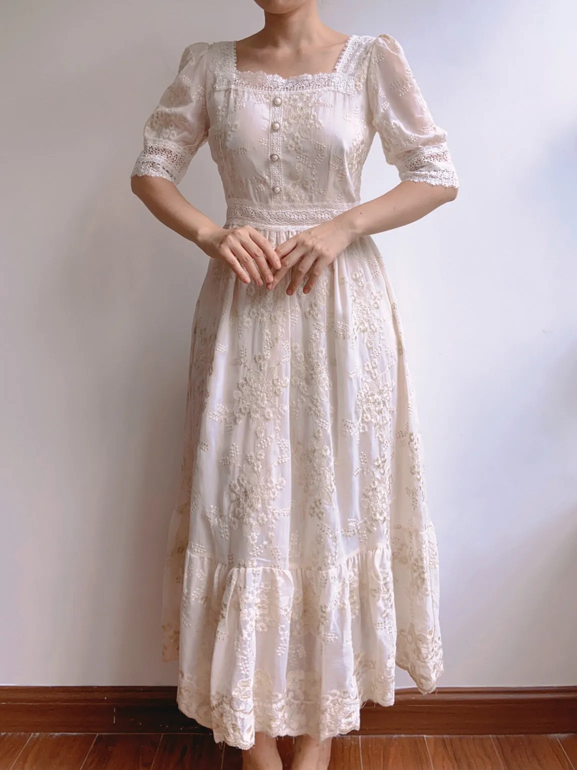 Square Neck Half Sleeve Lace Flower Dress