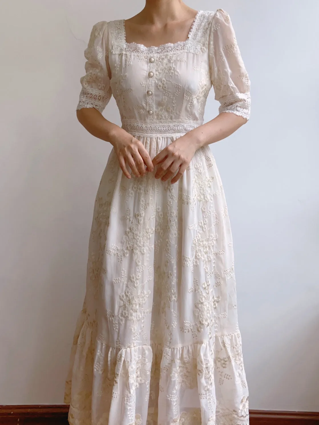 Square Neck Half Sleeve Lace Flower Dress