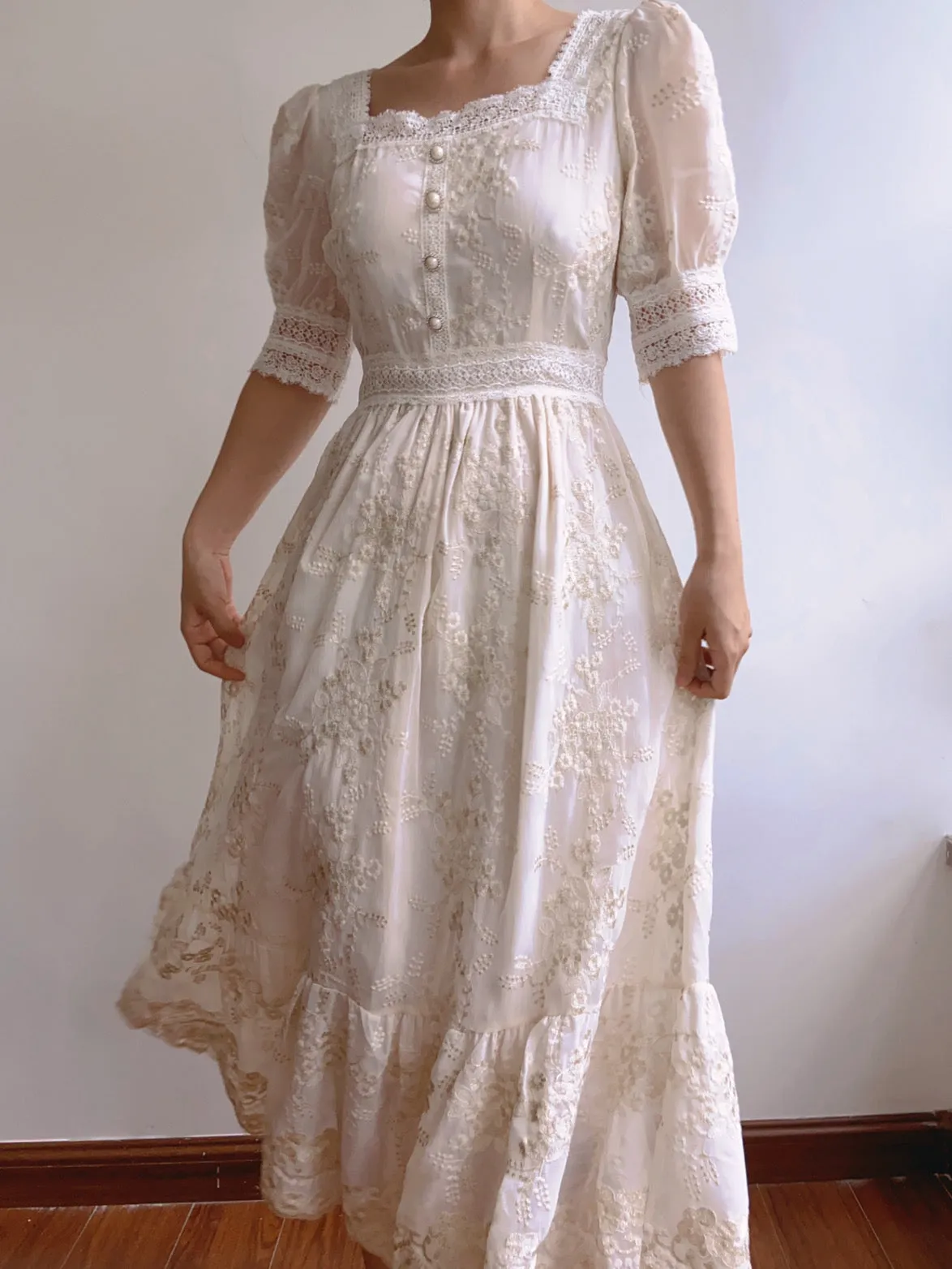 Square Neck Half Sleeve Lace Flower Dress