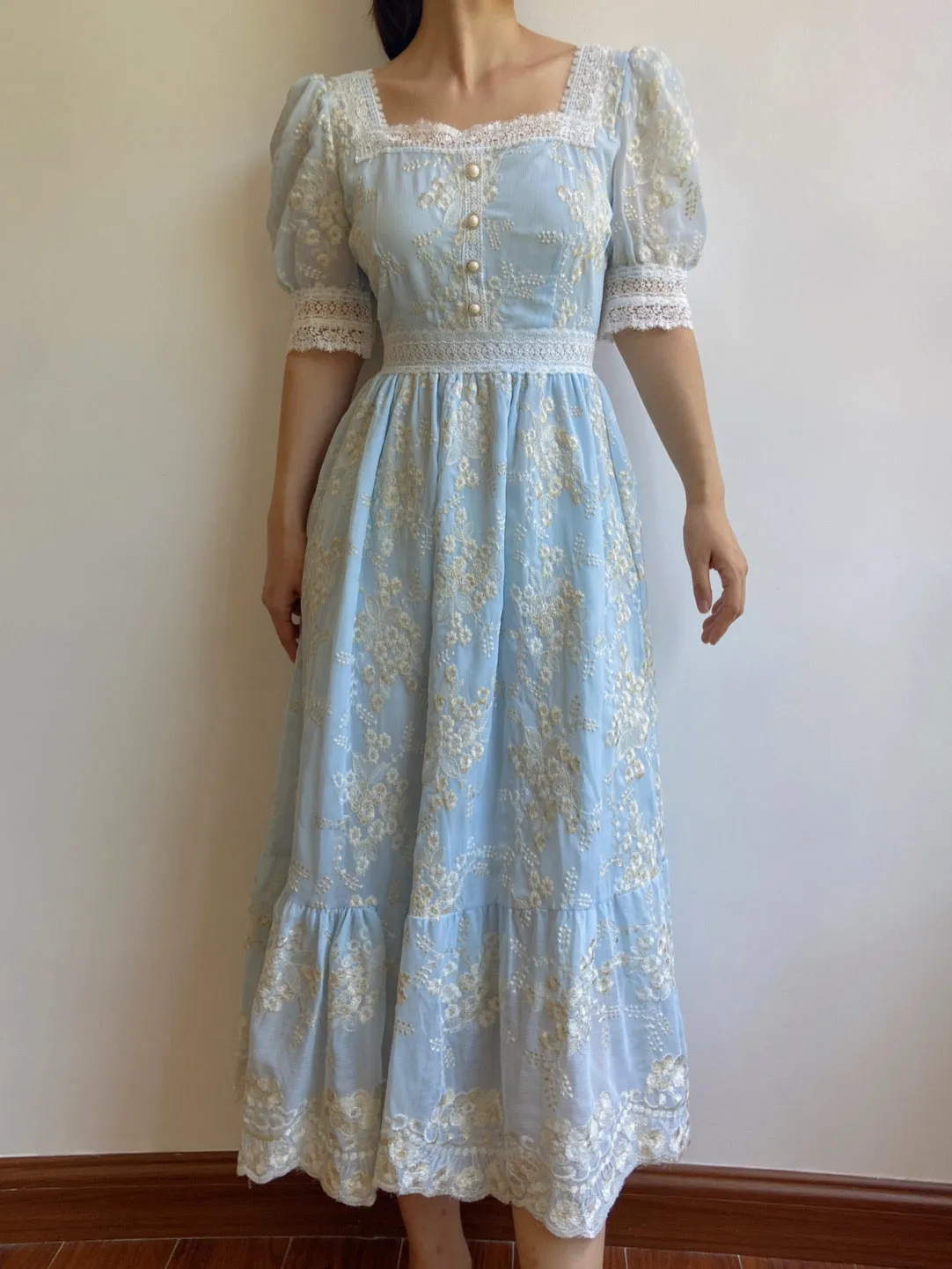 Square Neck Half Sleeve Lace Flower Dress
