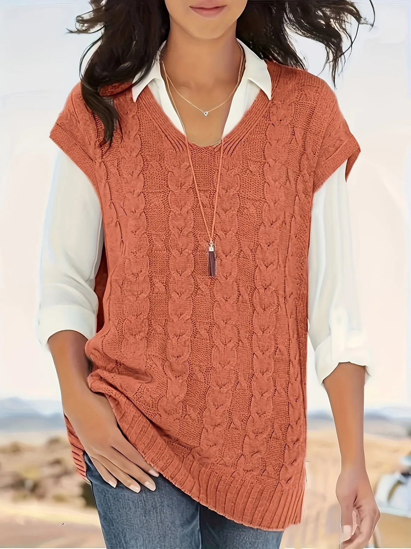 Yana Pullover | Elegante damespullover met kabelpatroon en V-hals
